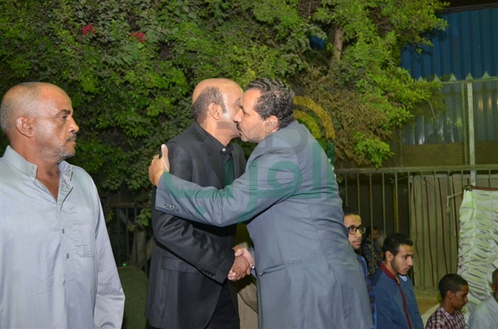 بالصور.. انتهاء عزاء شقيق سليمان عيد بحضور نجوم الفن بالصور.. انتهاء عزاء شقيق سليمان عيد بحضور نجوم الفن