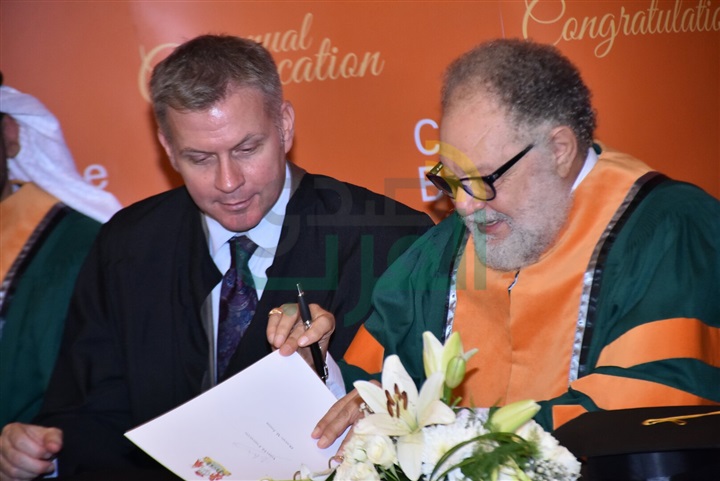 بالصور..  وقائع المؤتمر الصحفي لمنح يحيى الفخراني وحسين الجسمي الدكتوراه الفخرية من الـ cic