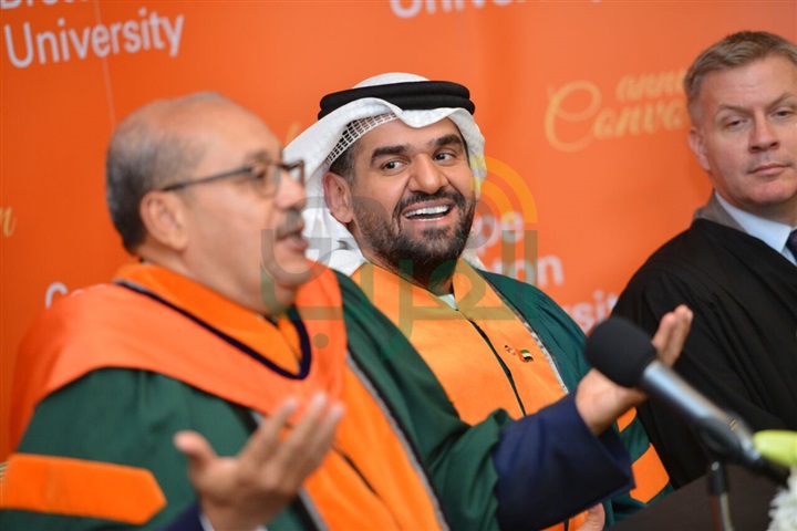 بالصور.. الدكتوراه لحسين الجسمي و يحي الفخراني في حفل تخرج "clc" بالصور.. الدكتوراه لحسين الجسمي و يحي الفخراني في حفل تخرج "clc"