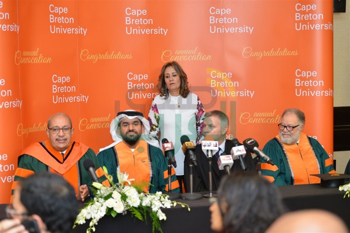 بالصور.. الدكتوراه لحسين الجسمي و يحي الفخراني في حفل تخرج "clc" بالصور.. الدكتوراه لحسين الجسمي و يحي الفخراني في حفل تخرج "clc"