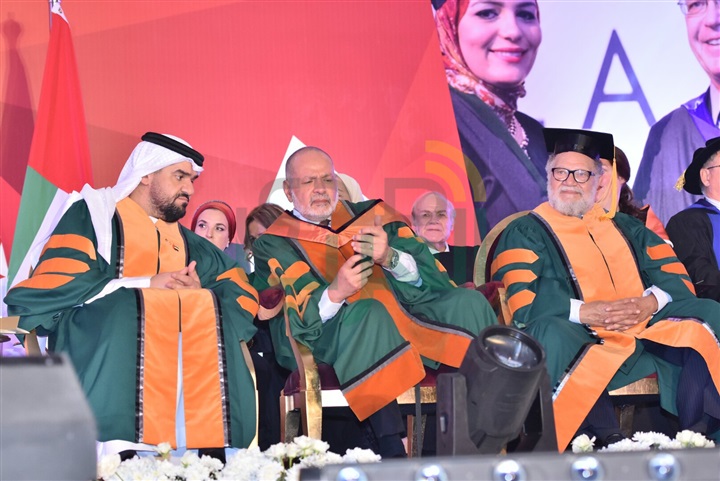 بالصور.. حسين الجاسمي ويحيى الفخراني ومحمد صبحي يشهدون تخريج الدفعة العاشرة من الجامعة الكندية بالصور.. حسين الجاسمي ويحيى الفخراني ومحمد صبحي يشهدون تخريج الدفعة العاشرة من الجامعة الكندية