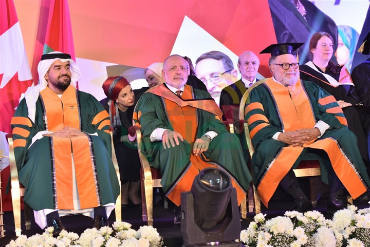 بالصور.. حسين الجاسمي ويحيى الفخراني ومحمد صبحي يشهدون تخريج الدفعة العاشرة من الجامعة الكندية بالصور.. حسين الجاسمي ويحيى الفخراني ومحمد صبحي يشهدون تخريج الدفعة العاشرة من الجامعة الكندية