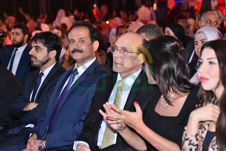 بالصور.. حسين الجاسمي ويحيى الفخراني ومحمد صبحي يشهدون تخريج الدفعة العاشرة من الجامعة الكندية بالصور.. حسين الجاسمي ويحيى الفخراني ومحمد صبحي يشهدون تخريج الدفعة العاشرة من الجامعة الكندية