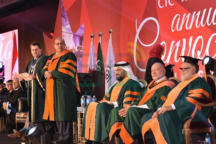 بالصور.. حسين الجاسمي ويحيى الفخراني ومحمد صبحي يشهدون تخريج الدفعة العاشرة من الجامعة الكندية بالصور.. حسين الجاسمي ويحيى الفخراني ومحمد صبحي يشهدون تخريج الدفعة العاشرة من الجامعة الكندية