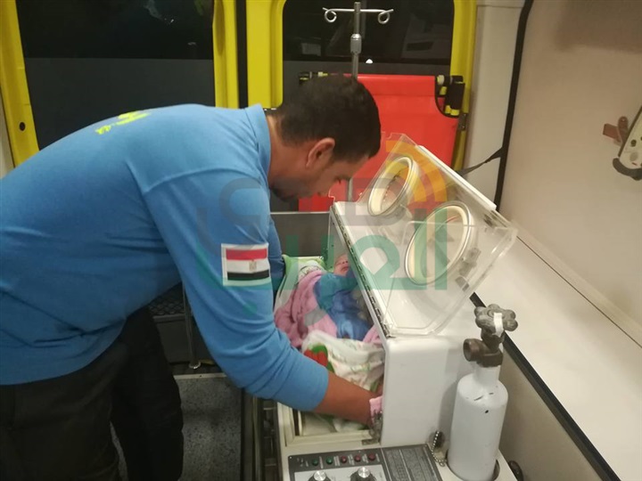 بالصور.. البحث عن ''منتقبة'' ألقت طفل رضيع بعمارة بكفر الشيخ