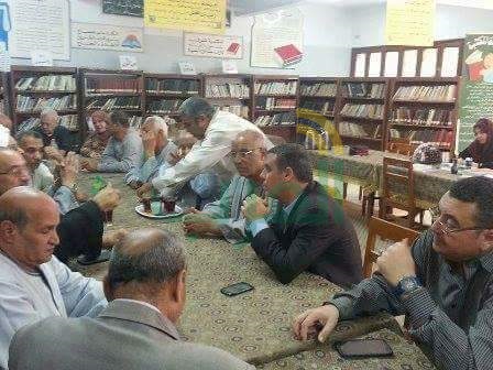 مدير تعليم بنها يجتمع بعمد القرى لمناقشة العملية التعليمية