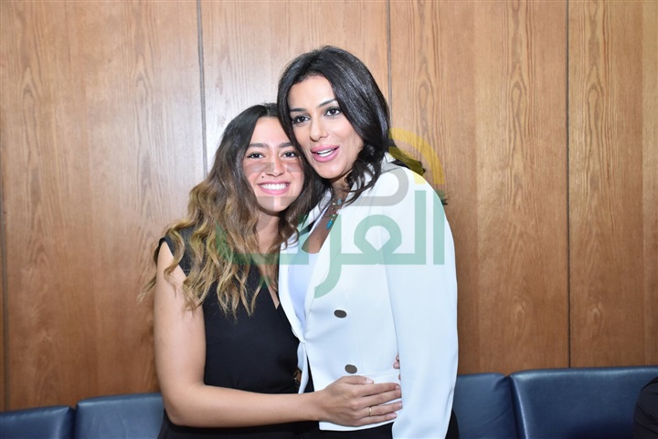 بالصور.. نجوم مسلسل "30 يوم" في ندوة بجامعة الأهرام الكندية بالصور.. نجوم مسلسل "30 يوم" في ندوة بجامعة الأهرام الكندية