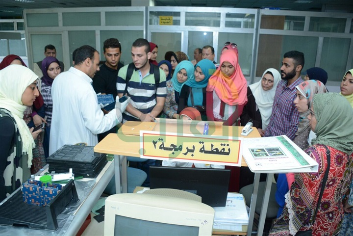 "بنها للصناعات الإلكترونية" تستقبل طلبة جامعتى "بنها وطنطا"