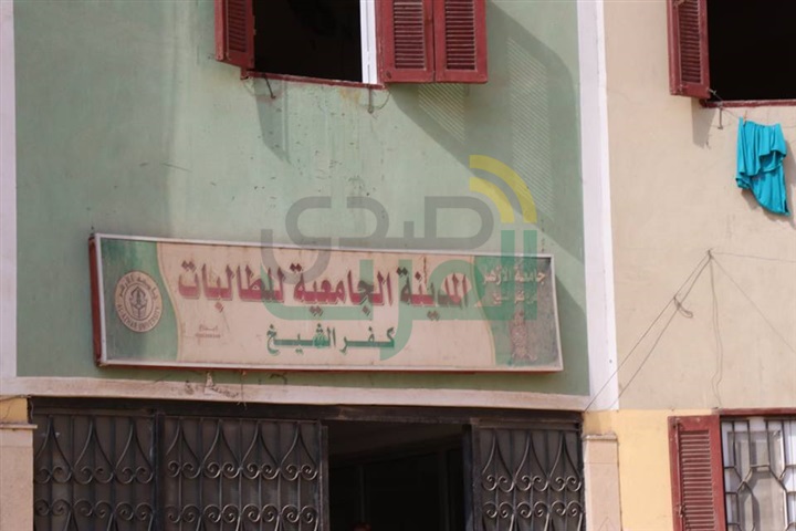 بالفيديو والصور.. محافظ كفر الشيخ يكرم أوائل "الدراسات الإسلامية" بنات