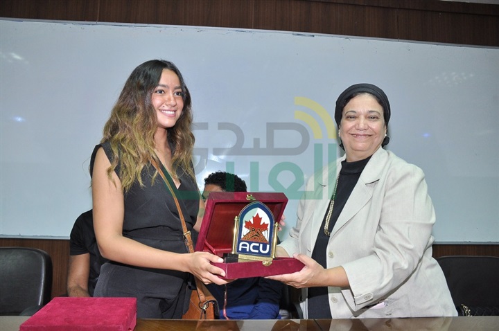 بالصور.. تكريم آسر ياسين و نجلاء بدرة من جامعة "الأهرام الكندية" بالصور.. تكريم آسر ياسين و نجلاء بدرة من جامعة "الأهرام الكندية"