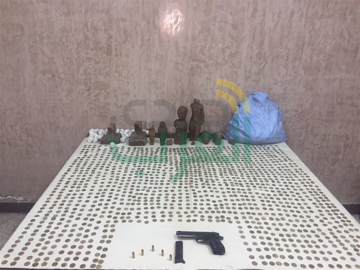 ضبط موظف بـ1905 قطعة آثرية بالشرقية