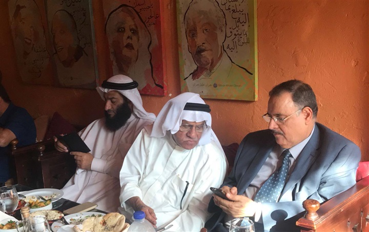 بالصور.. سفير البحرين بمصر يستقبل عددا من أعضاء المجالس الأهلية بالمملكة