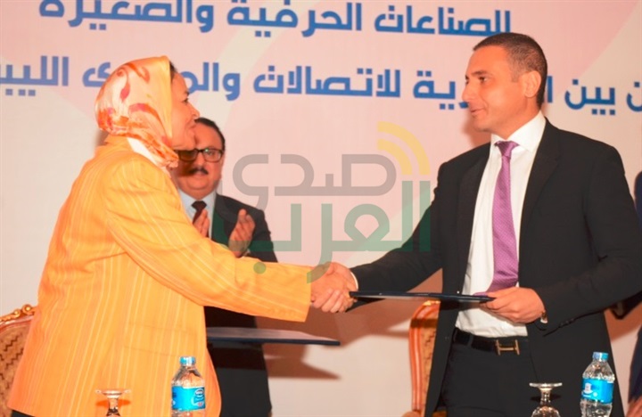 "المصرية للاتصالات" و"المنتدى الليبرالي" ينفذان تجربة رائدة لدعم المشاركة الاقتصادية للمرأة المصرية "المصرية للاتصالات" و"المنتدى الليبرالي" ينفذان تجربة رائدة لدعم المشاركة الاقتصادية للمرأة المصرية