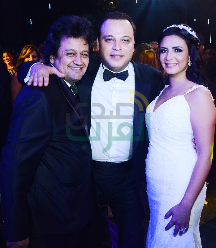 بالصور.. عمرو دياب يشعل حفل زفاف تامر عبد المنعم وأمنية الطوخي بالصور.. عمرو دياب يشعل حفل زفاف تامر عبد المنعم وأمنية الطوخي