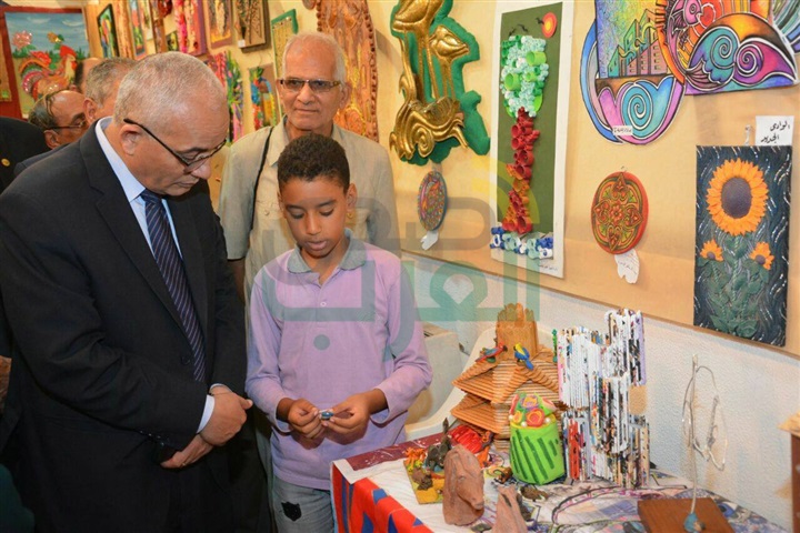 التعليم تفتتح معرض للتربية الفنية بديوان عام الوزارة