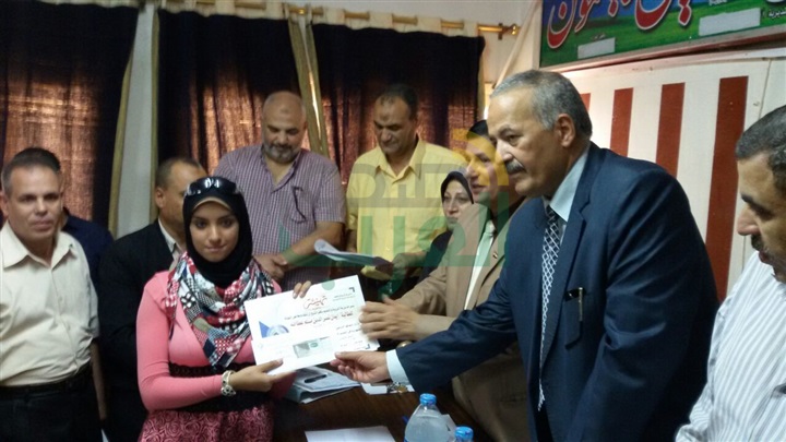 ‎ بالصوروالأسماء.. وكيل تعليم كفر الشيخ يكرم 14 طالب من أوائل الجمهورية في الثانوية والدبلومات الفنية