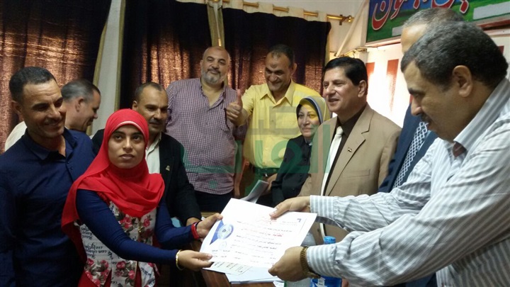 ‎ بالصوروالأسماء.. وكيل تعليم كفر الشيخ يكرم 14 طالب من أوائل الجمهورية في الثانوية والدبلومات الفنية