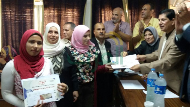 ‎ بالصوروالأسماء.. وكيل تعليم كفر الشيخ يكرم 14 طالب من أوائل الجمهورية في الثانوية والدبلومات الفنية