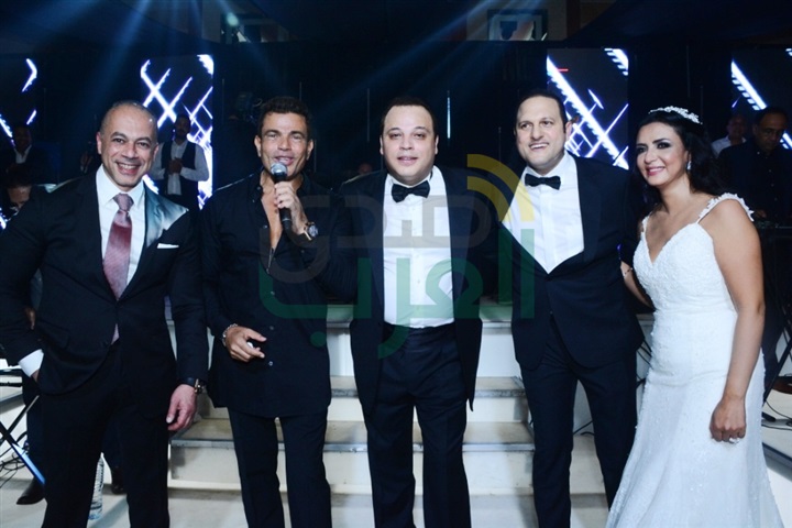 بالصور.. عمرو دياب يشعل حفل زفاف تامر عبد المنعم وأمنية الطوخي بالصور.. عمرو دياب يشعل حفل زفاف تامر عبد المنعم وأمنية الطوخي