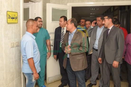 محافظ الإسكندرية يتفقد مستشفى كرموز العمال للإطمئنان على تقديم أفضل خدمة طبية للمرضى 
