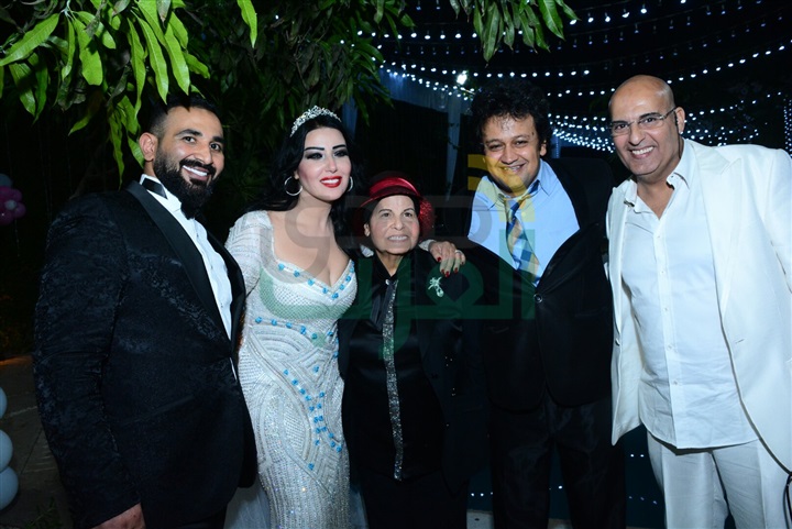 بالصور.. حفل زفاف أحمد سعد وسميه الخشاب بالصور.. حفل زفاف أحمد سعد وسميه الخشاب