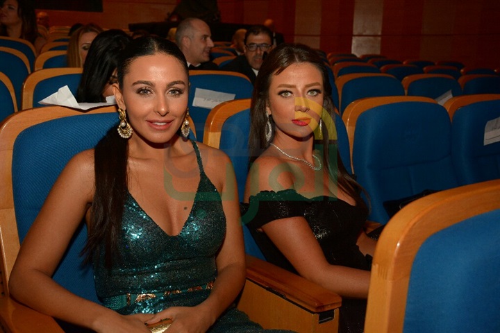 بالصور.. إلهام شاهين وعزت العلايلي يحصلان على جائزة الاستحقاق في أوسكار السينما العربية بالصور.. إلهام شاهين وعزت العلايلي يحصلان على جائزة الاستحقاق في أوسكار السينما العربية