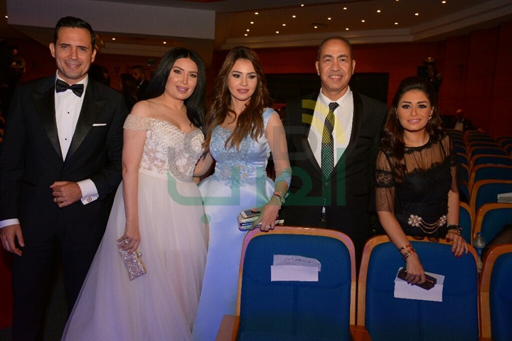 بالصور.. إلهام شاهين وعزت العلايلي يحصلان على جائزة الاستحقاق في أوسكار السينما العربية بالصور.. إلهام شاهين وعزت العلايلي يحصلان على جائزة الاستحقاق في أوسكار السينما العربية