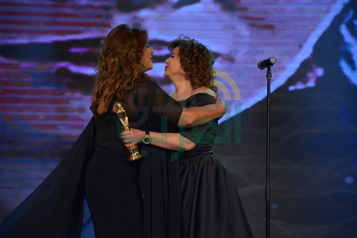 بالصور.. إلهام شاهين وعزت العلايلي يحصلان على جائزة الاستحقاق في أوسكار السينما العربية بالصور.. إلهام شاهين وعزت العلايلي يحصلان على جائزة الاستحقاق في أوسكار السينما العربية