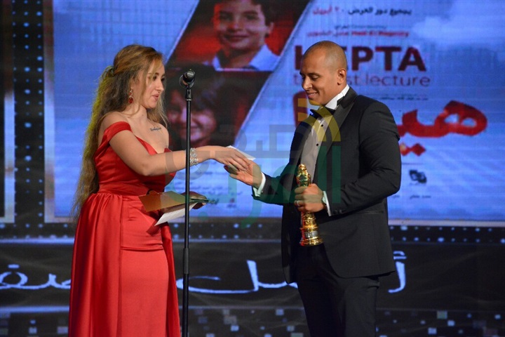 بالصور.. إلهام شاهين وعزت العلايلي يحصلان على جائزة الاستحقاق في أوسكار السينما العربية بالصور.. إلهام شاهين وعزت العلايلي يحصلان على جائزة الاستحقاق في أوسكار السينما العربية