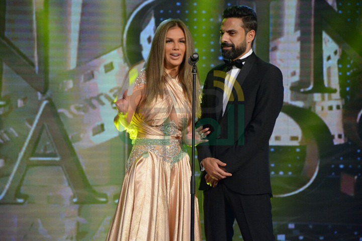 بالصور.. إلهام شاهين وعزت العلايلي يحصلان على جائزة الاستحقاق في أوسكار السينما العربية بالصور.. إلهام شاهين وعزت العلايلي يحصلان على جائزة الاستحقاق في أوسكار السينما العربية