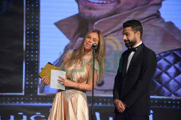 بالصور.. إلهام شاهين وعزت العلايلي يحصلان على جائزة الاستحقاق في أوسكار السينما العربية بالصور.. إلهام شاهين وعزت العلايلي يحصلان على جائزة الاستحقاق في أوسكار السينما العربية