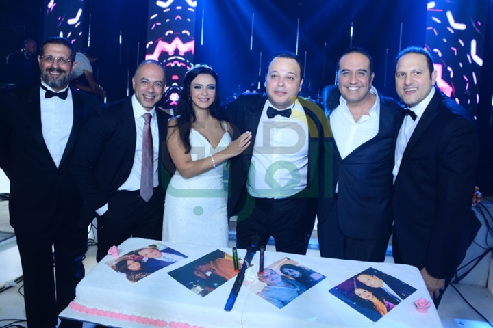 بالصور.. عمرو دياب يشعل حفل زفاف تامر عبد المنعم وأمنية الطوخي بالصور.. عمرو دياب يشعل حفل زفاف تامر عبد المنعم وأمنية الطوخي