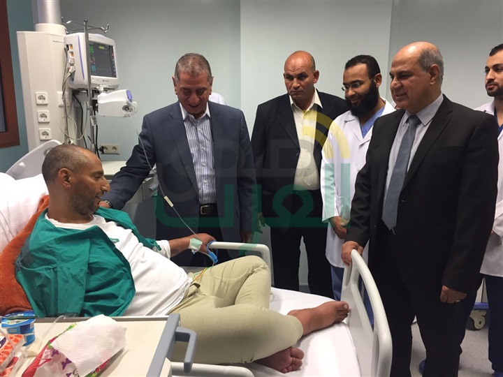  محافظ كفر الشيخ ووفد جريدة الجمهورية يتفقدان المستشفي الجامعي