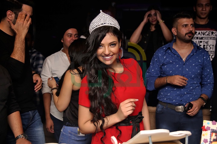 بالصور.. شيرين يحيى تحتفل بعيد ميلادها بحضور النجوم وتتألق بالاحمر بالصور.. شيرين يحيى تحتفل بعيد ميلادها بحضور النجوم وتتألق بالاحمر
