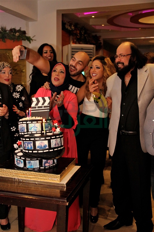بالصور.. طلعت زكريا يحتفل مع ابنته ايمي بعيد ميلادها بحفل خاص بالمهندسين بالصور.. طلعت زكريا يحتفل مع ابنته ايمي بعيد ميلادها بحفل خاص بالمهندسين