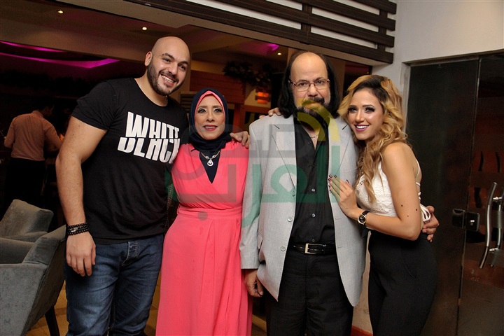 بالصور.. طلعت زكريا يحتفل مع ابنته ايمي بعيد ميلادها بحفل خاص بالمهندسين بالصور.. طلعت زكريا يحتفل مع ابنته ايمي بعيد ميلادها بحفل خاص بالمهندسين