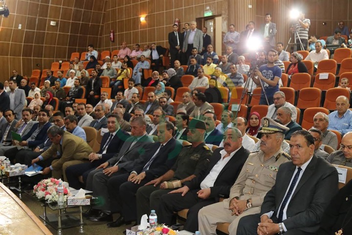 محافظ كفرالشيخ ومدير الأمن يكرمان 80 صيادًا متميزًا من أبناء البرلس
