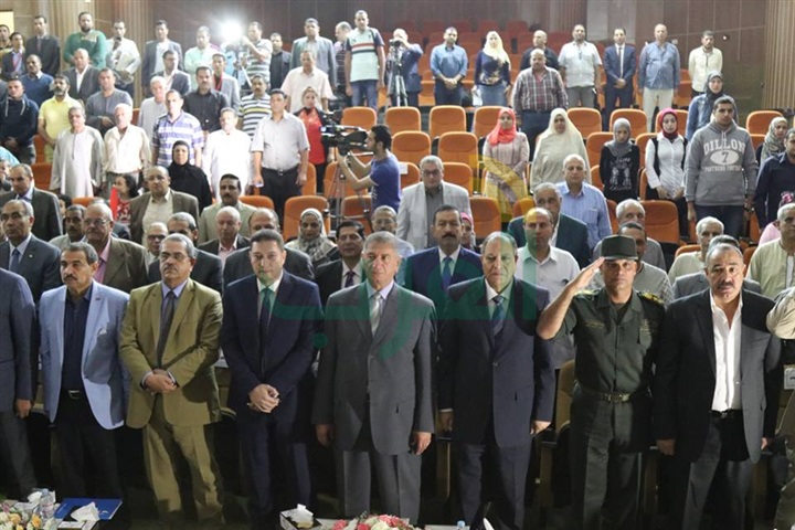 محافظ كفرالشيخ ومدير الأمن يكرمان 80 صيادًا متميزًا من أبناء البرلس