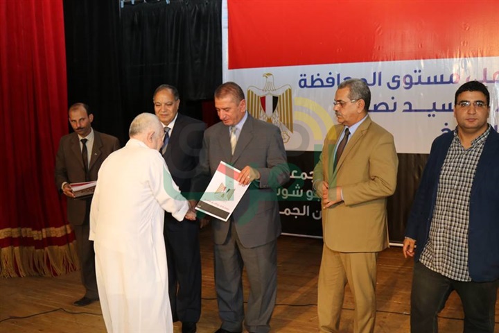 محافظ كفرالشيخ ومدير الأمن يكرمان 80 صيادًا متميزًا من أبناء البرلس