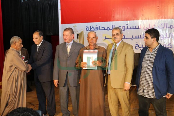 محافظ كفرالشيخ ومدير الأمن يكرمان 80 صيادًا متميزًا من أبناء البرلس