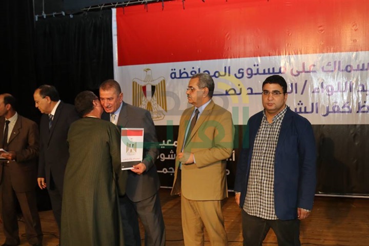 محافظ كفرالشيخ ومدير الأمن يكرمان 80 صيادًا متميزًا من أبناء البرلس