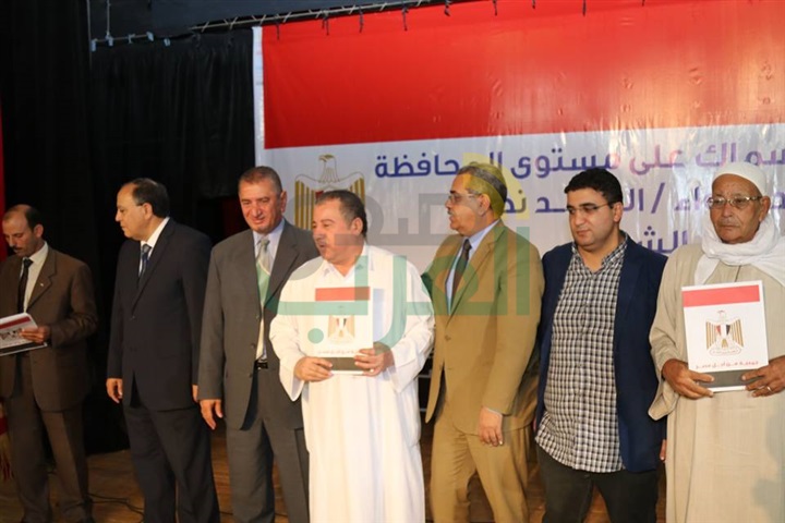 محافظ كفرالشيخ ومدير الأمن يكرمان 80 صيادًا متميزًا من أبناء البرلس