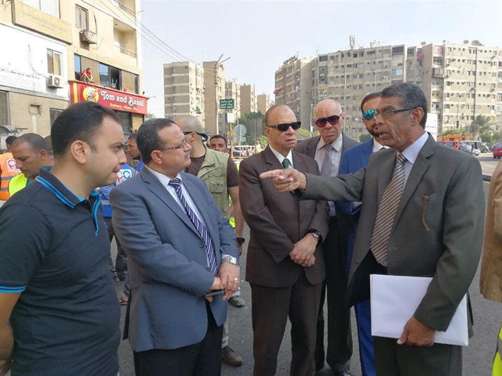 محافظ القاهرة يتفقد أعمال تطوير محور شارع النصر بحي النزهة