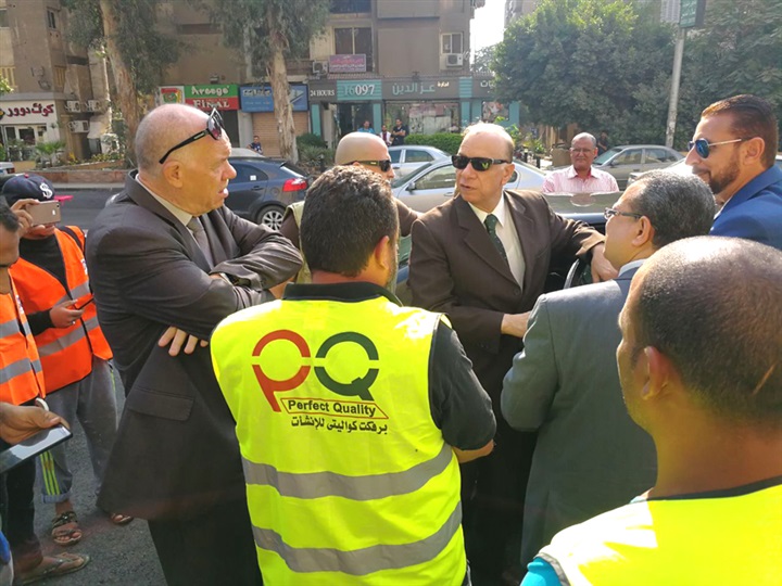 محافظ القاهرة يتفقد أعمال تطوير محور شارع النصر بحي النزهة