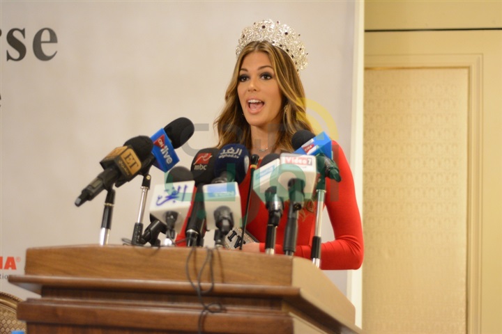 بالصور.. المؤتمر الصحفي لملكه جمال الكون الفرنسيه إيريس بالصور.. المؤتمر الصحفي لملكه جمال الكون الفرنسيه إيريس