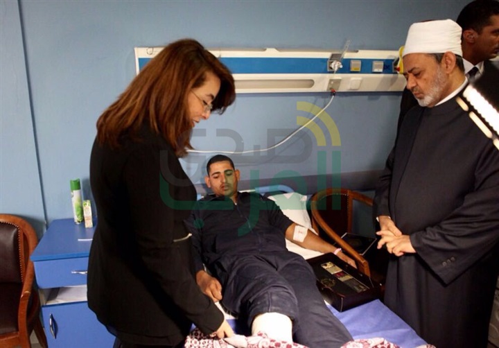 غادة والي تزور مصابي الشرطة بمعركة الواحات.. والمصابون: سنعود للثأر من الإرهابيين