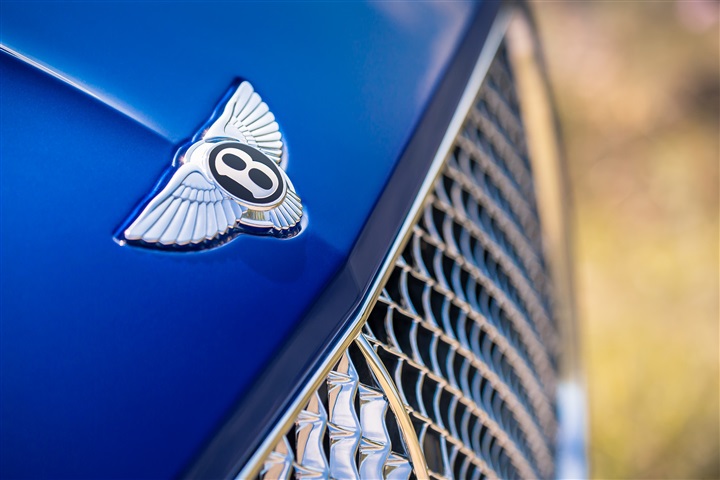 "Bentley" تكشف عن "Continental GT" الجديدة كلياً في الشرق الأوسط "Bentley" تكشف عن "Continental GT" الجديدة كلياً في الشرق الأوسط