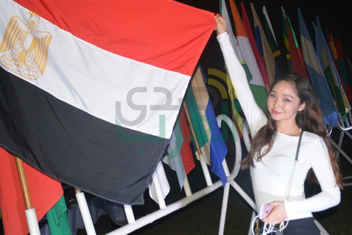 بالصور بدأ حفل ختام مهرجان الفنون والفلكور الافروصيني. وتكريم الفنان الكبير لطفي بوشناق بالصور بدأ حفل ختام مهرجان الفنون والفلكور الافروصيني. وتكريم الفنان الكبير لطفي بوشناق