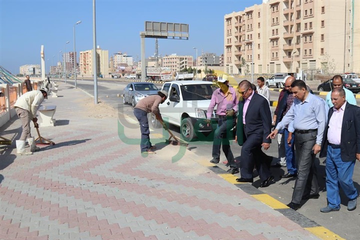 بالفيديو والصور.. محافظ كفر الشيخ يتفقد كورنيش بحيرة البرلس