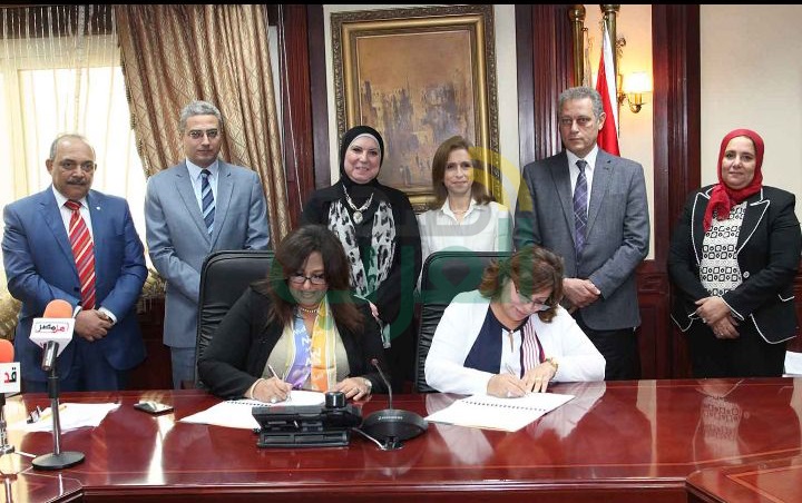 "تنمية المشروعات" يوقع 7 عقود مع الجمعيات الاهلية لتمويل المشروعات متناهية الصغر "تنمية المشروعات" يوقع 7 عقود مع الجمعيات الاهلية لتمويل المشروعات متناهية الصغر